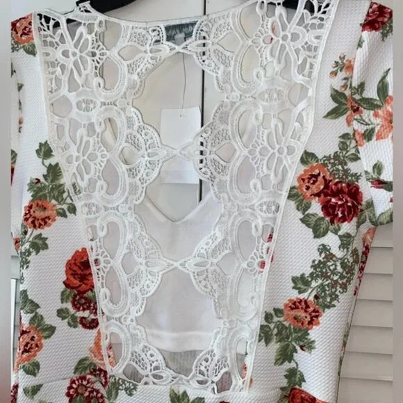 Almost Famous Floral Dress - Picture 5 of 6